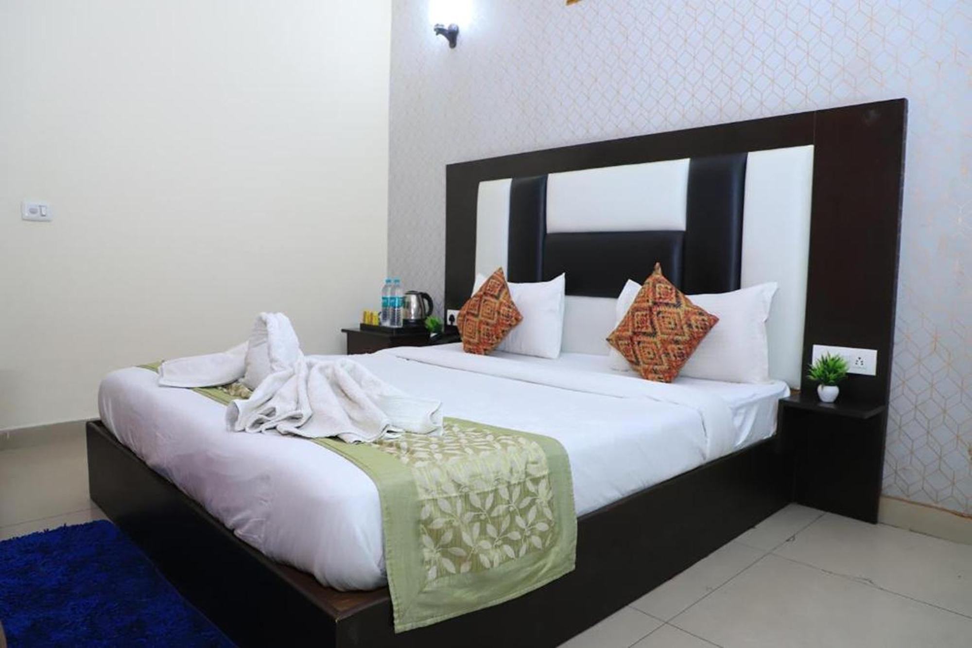 Hotel Global Inn By Quality Inn Nové Dillí Exteriér fotografie